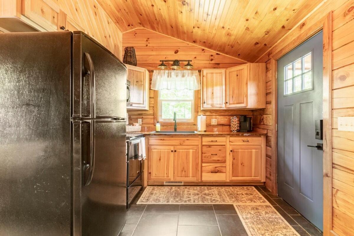 Secluded Wooded Cabin Near The Hocking Hills New Straitsville Dış mekan fotoğraf