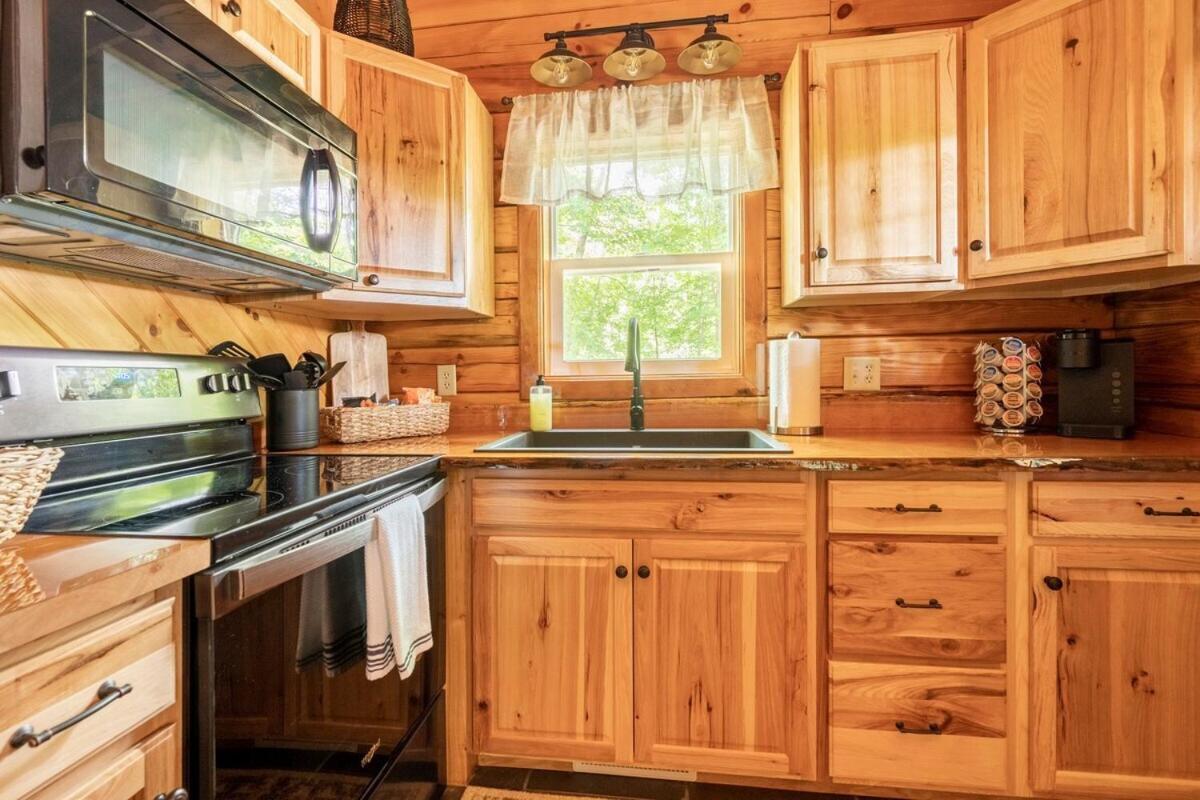 Secluded Wooded Cabin Near The Hocking Hills New Straitsville Dış mekan fotoğraf